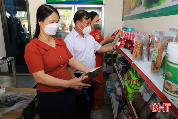 Khai trương cửa hàng nông sản sạch số 3 ở Nghi Xuân