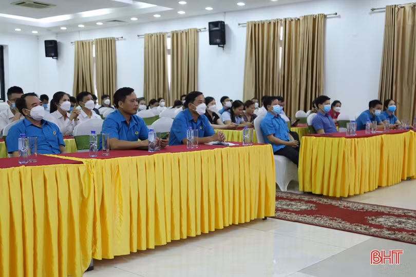 Các ngành, địa phương Hà Tĩnh tôn vinh doanh nghiệp, người lao động tiêu biểu