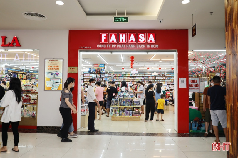 Trung tâm thương mại, khu vui chơi tại Hà Tĩnh hút khách kỳ nghỉ lễ 30/4 - 1/5 ảnh 14 Trung tâm thương mại, khu vui chơi tại Hà Tĩnh hút khách kỳ nghỉ lễ 30/4 - 1/5