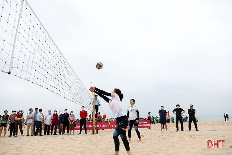 Sôi nổi các hoạt động văn hóa, thể thao chào mừng lễ khai trương du lịch biển TX Kỳ Anh