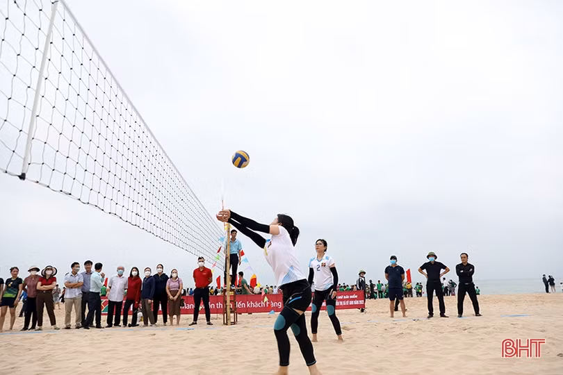 Sôi nổi các hoạt động văn hóa, thể thao chào mừng lễ khai trương du lịch biển TX Kỳ Anh