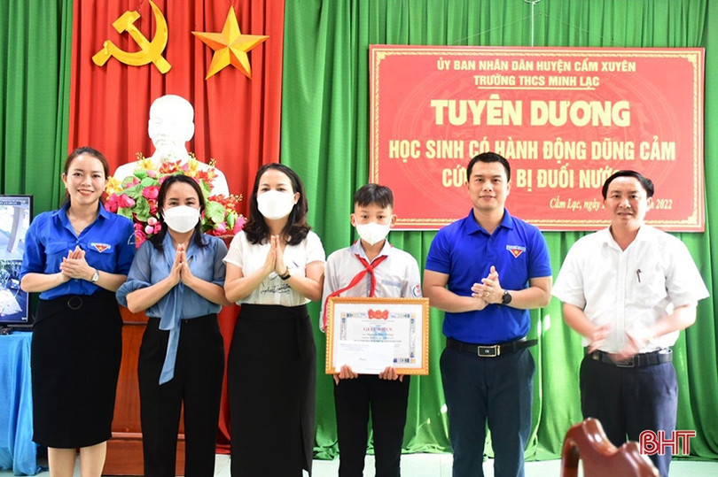 Đề xuất Trung ương Đoàn trao Huy hiệu “Tuổi trẻ dũng cảm” cho nam sinh cứu 2 em nhỏ đuối nước ở Hà Tĩnh