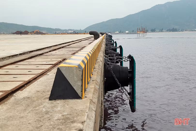 Trên công trường các dự án trọng điểm ở Khu kinh tế Vũng Áng