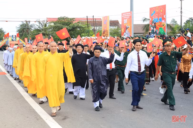 Những hình ảnh tại Lễ thượng cờ Thống nhất non sông