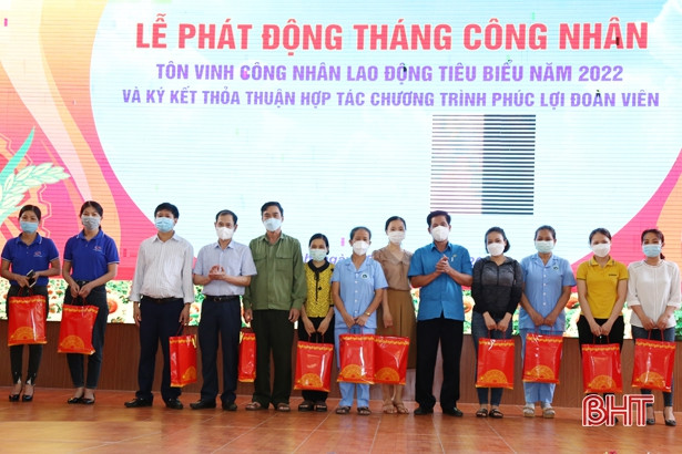 Tôn vinh 21 đoàn viên, công nhân lao động tiêu biểu ngành Y tế Hà Tĩnh