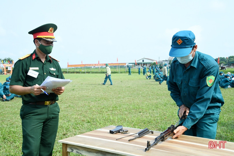 Dân quân xã Cẩm Duệ giành giải nhất hội thao lực lượng dân quân cụm 2 