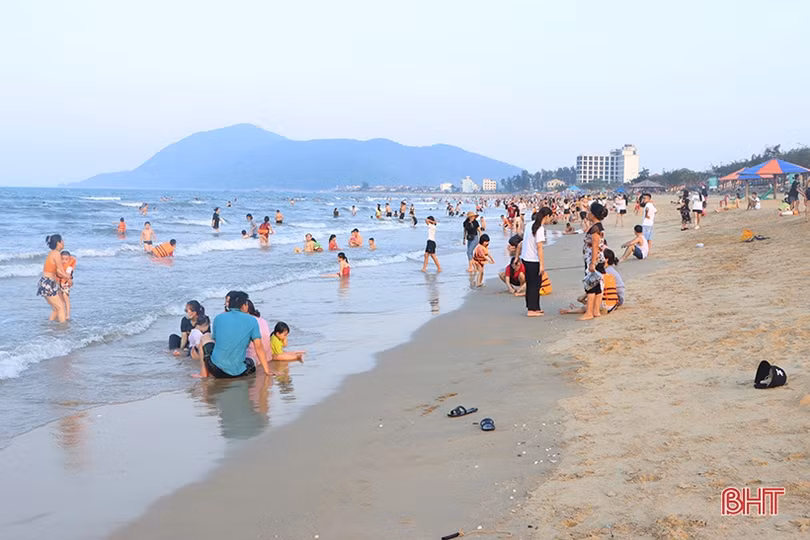 Háo hức chờ ngày khai hội Du lịch biển Hà Tĩnh