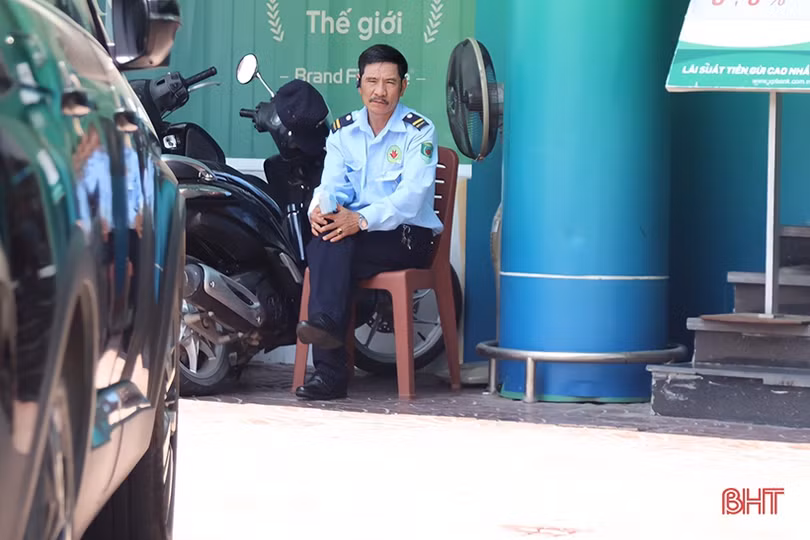 Mưu sinh dưới nắng gắt đầu hè ở Hà Tĩnh