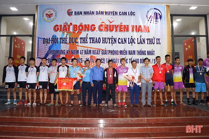 Xã Sơn Lộc vô địch Giải Bóng chuyền nam huyện Can Lộc