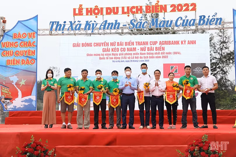 Sôi nổi các hoạt động văn hóa, thể thao chào mừng lễ khai trương du lịch biển TX Kỳ Anh