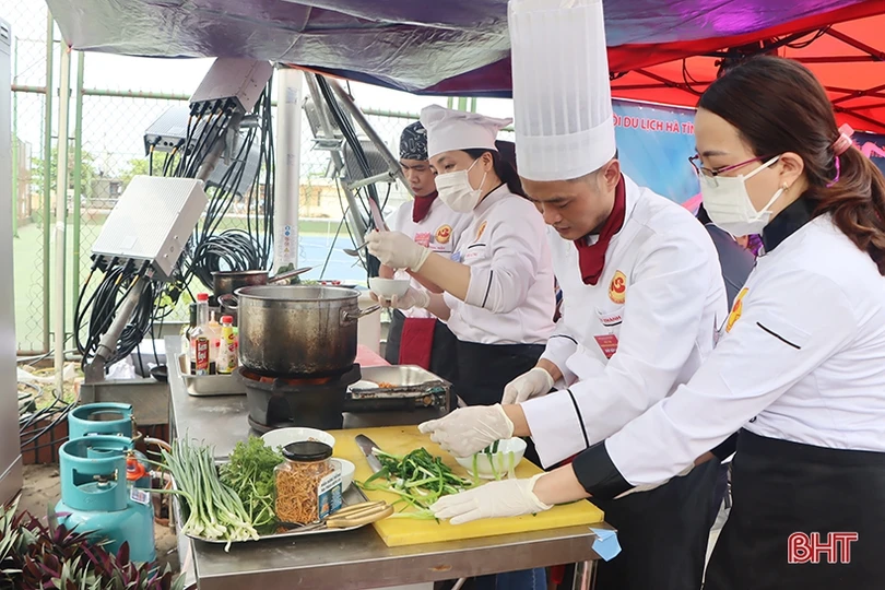 18 đội tranh tài tại hội thi “Tinh hoa ẩm thực Hà Tĩnh lần thứ III năm 2022
