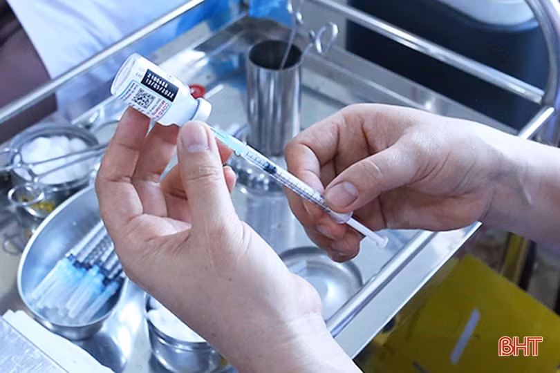 Các địa phương ở Hà Tĩnh tiêm phòng COVID-19 cho học sinh 11 tuổi