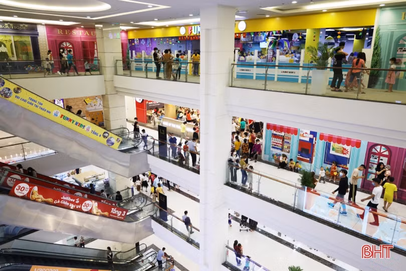 Trung tâm thương mại, khu vui chơi tại Hà Tĩnh hút khách kỳ nghỉ lễ 30/4 - 1/5