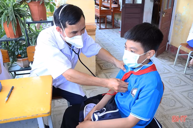 Các địa phương ở Hà Tĩnh tiêm phòng COVID-19 cho học sinh 11 tuổi