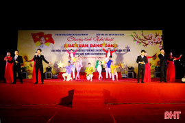 Đặc sắc chương trình nghệ thuật “Mùa xuân dâng Đảng" tại Tiên Điền