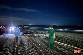 Đã tìm thấy thi thể bé trai mất tích khi tắm biển cùng bố