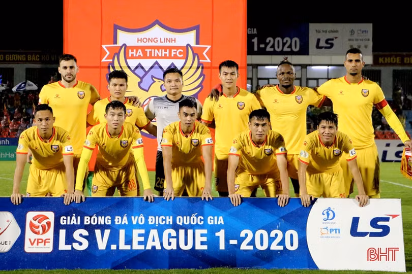 Hồng Lĩnh Hà Tĩnh ghi dấu V.League bằng tinh thần vượt khó