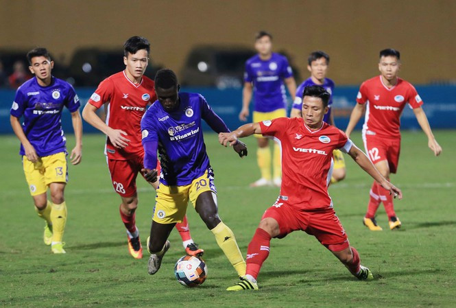 Viettel chạm tay vào cúp vô địch V-League?