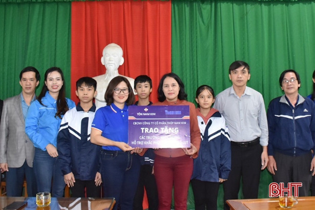 Hà Tĩnh tiếp nhận gần 156 tỷ đồng hỗ trợ người dân bị ảnh hưởng mưa lũ