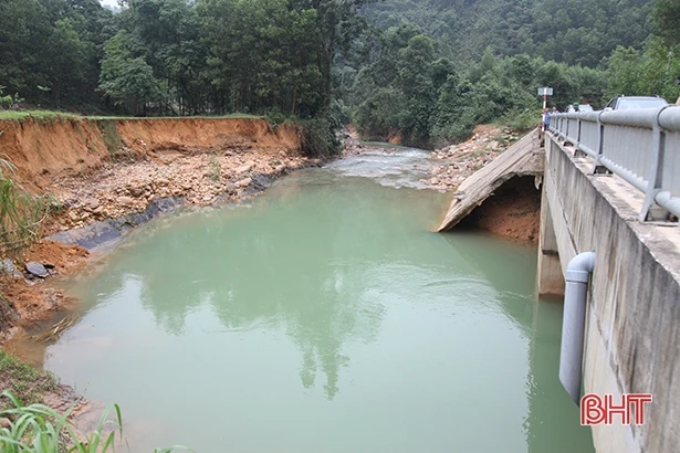 Lũ chồng lũ, Hà Tĩnh thiệt hại nặng