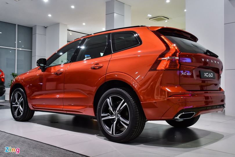 Các mẫu SUV hạng sang khoảng 2 tỷ đồng mới được ra mắt tại Việt Nam