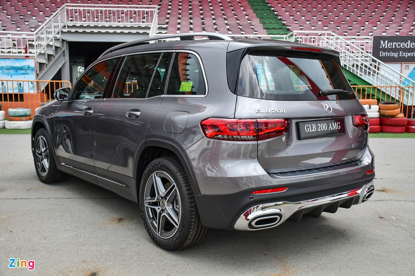 Các mẫu SUV hạng sang khoảng 2 tỷ đồng mới được ra mắt tại Việt Nam