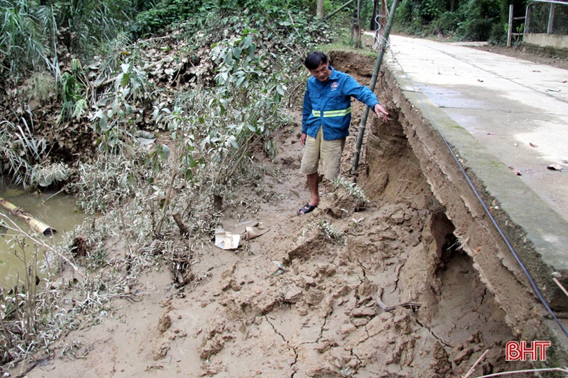 Sạt lở bờ sông uy hiếp khu dân cư ở huyện miền núi Hà Tĩnh