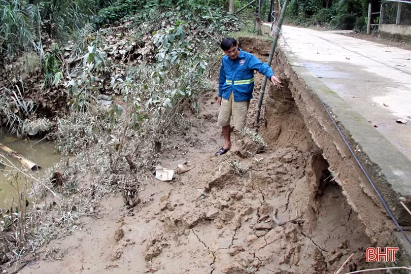 Sạt lở bờ sông uy hiếp khu dân cư ở huyện miền núi Hà Tĩnh