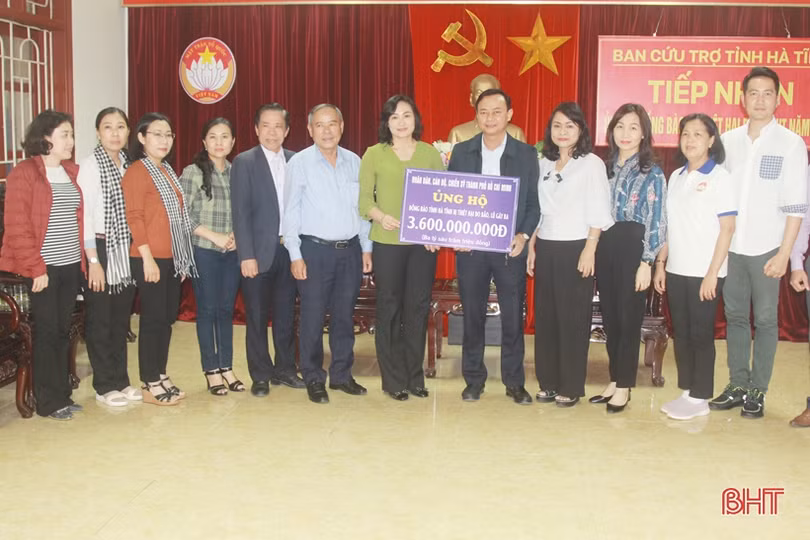 Thành phố Hồ Chí Minh hỗ trợ người dân vùng lũ Hà Tĩnh 3,6 tỷ đồng