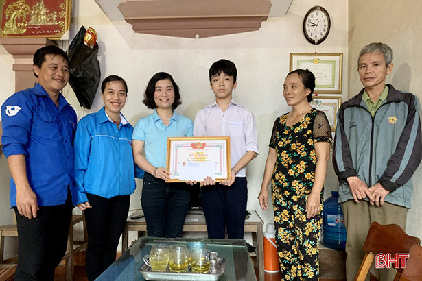 Một học sinh Hà Tĩnh dũng cảm cứu 2 bạn bị đuối nước