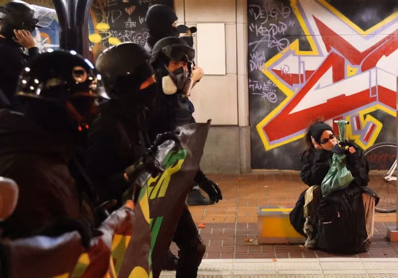 Biểu tình bạo loạn hậu bầu cử Tổng thống Mỹ, ít nhất 60 người bị bắt giữ