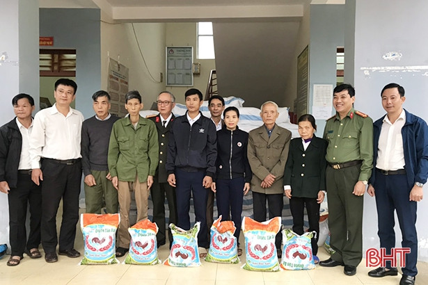 Lãnh đạo Hà Tĩnh vui đại đoàn kết với Nhân dân ảnh 38 Lãnh đạo Hà Tĩnh vui đại đoàn kết với Nhân dân