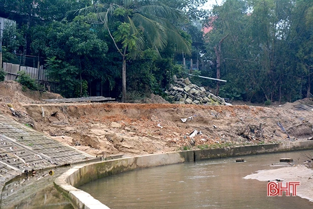 Kè Bình Lạng sạt lở, tiềm ẩn nguy cơ mất an toàn