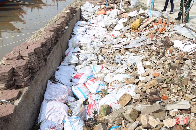 Người nuôi trồng thủy sản Hà Tĩnh thiệt hại hơn 250 tỷ đồng sau mưa lũ