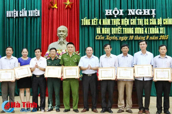 Cẩm Xuyên biểu dương 11 tập thể trong thực hiện Chỉ thị 03-CT/TW ảnh 1