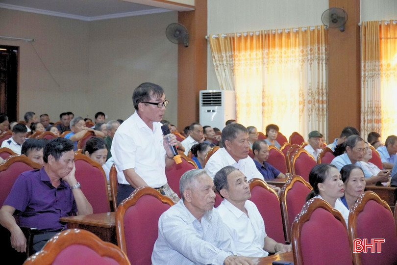 Cử tri bày tỏ vui mừng và phấn khởi trước những đổi mới tích cực của tỉnh nhà. Cử tri bày tỏ vui mừng và phấn khởi trước những đổi mới tích cực của tỉnh nhà.