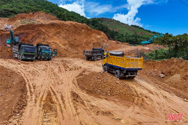 Gỡ "nút thắt" vật liệu xây dựng để các công trình tăng tốc thi công