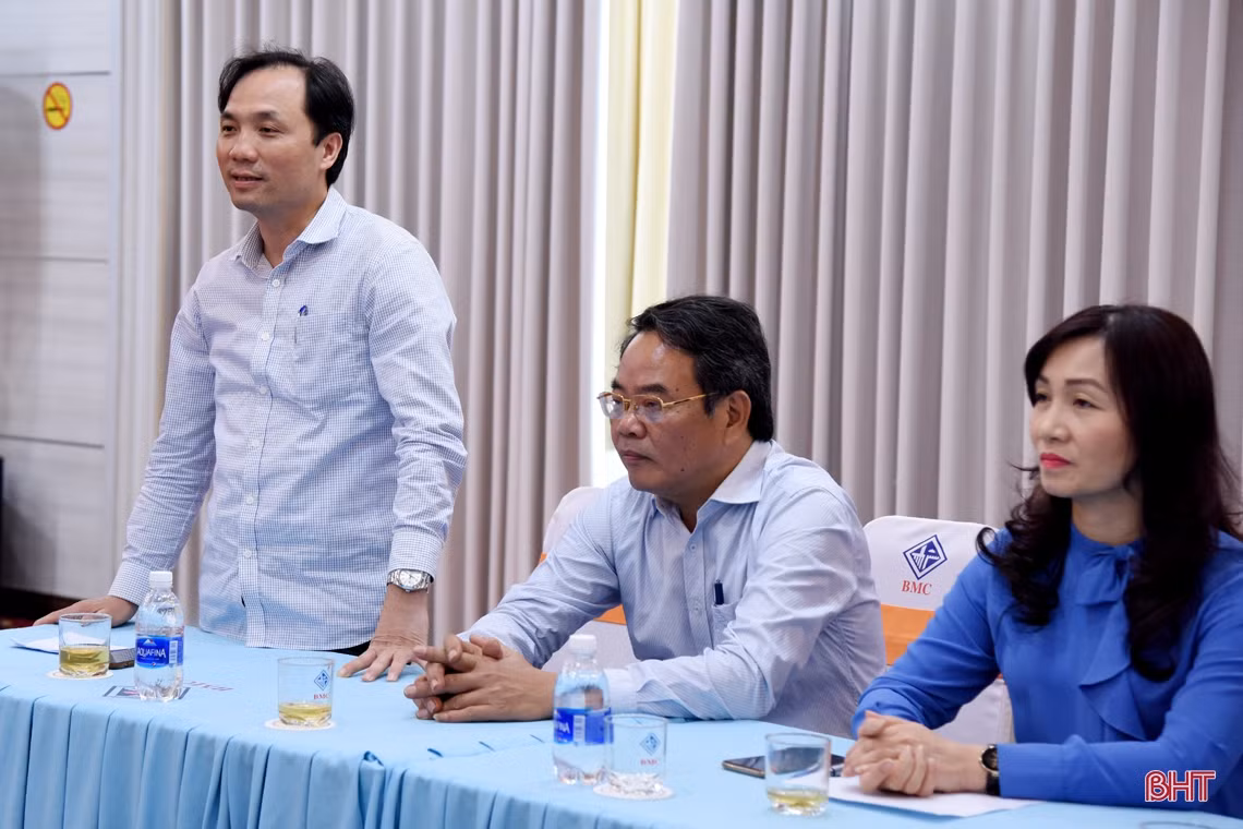 Gần 40 tỷ đồng ủng hộ đồng bào Hà Tĩnh bị ảnh hưởng lũ lụt