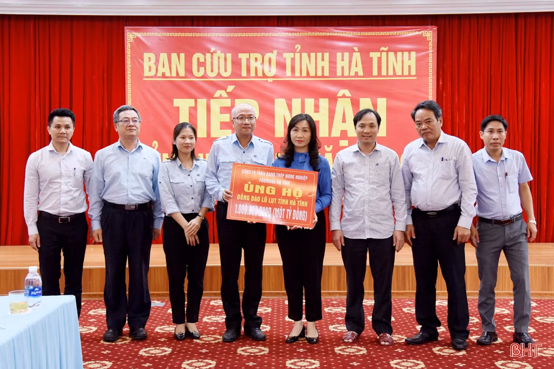 Gần 40 tỷ đồng ủng hộ đồng bào Hà Tĩnh bị ảnh hưởng lũ lụt