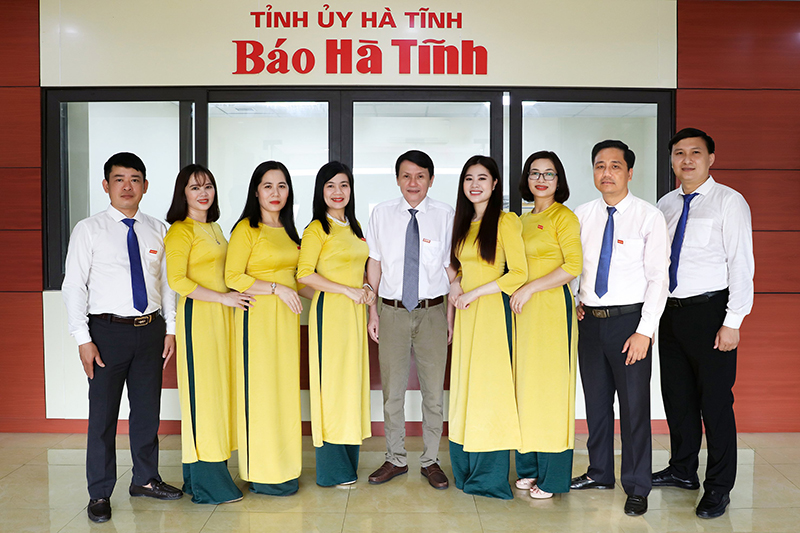 Kỷ yếu 60 năm Báo Hà Tĩnh