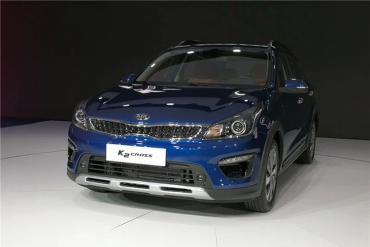 kia ra mat k2 cross moi chot gia gan 300 trieu dong