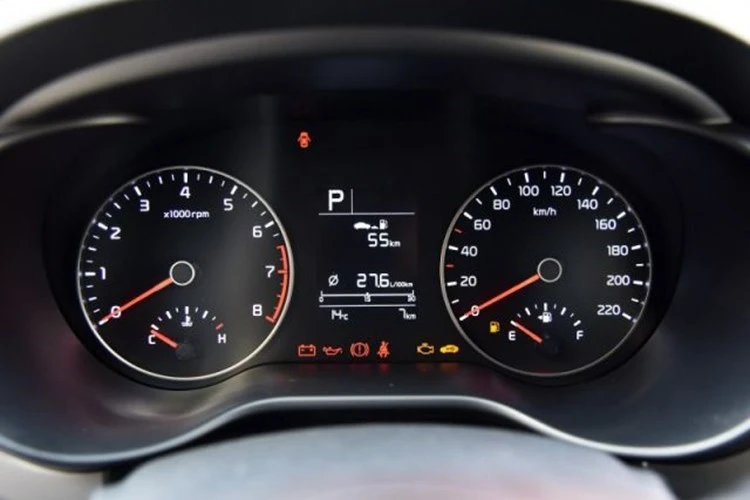 kia ra mat k2 cross moi chot gia gan 300 trieu dong