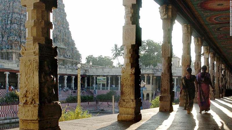 Madurai (Ấn Độ): Đây từng là thủ đô quan trọng của người Tamil. Nằm ở trung tâm thành phố là đền Meenakshi Amman - một trong những nơi linh thiêng nhất ở Ấn Độ. Công trình hiện nay được xây dựng vào những năm 1600 với 14 tháp ở cửa canh giữ ngôi đền. nhung thanh pho co kinh chon giau nen van minh nhan loai