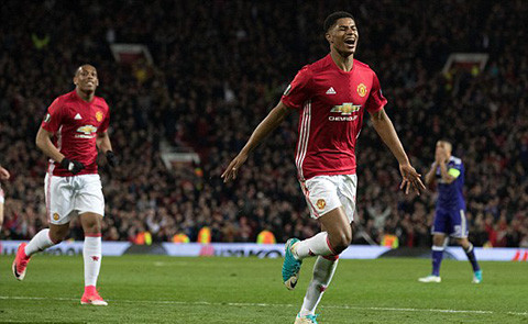 rashford toa sang trong hiep phu dua m u vao ban ket