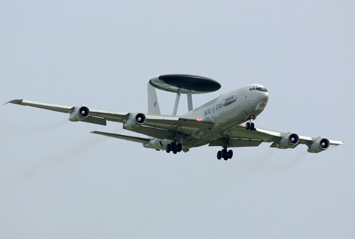kham pha suc manh radar bay e3 sentry