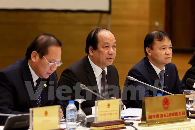 khan truong ban hanh cac van ban phap luat con no dong