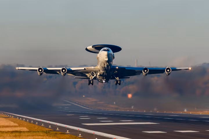 kham pha suc manh radar bay e3 sentry