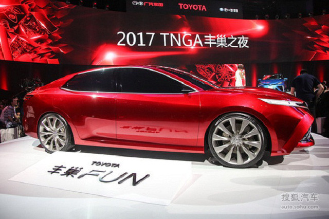 day la hinh anh xem truoc cua toyota camry 2018 cho chau a