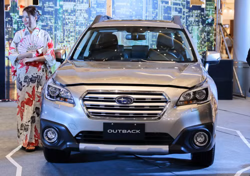 Subaru Outback 2017 có thiết kế tương tự bản cũ. subaru outback suv gia dinh gia tu 1 7 ty tai viet nam