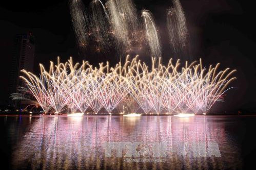 Lễ hội pháo hoa quốc tế Đà Nẵng 2017 sẽ có nhiều điểm độc đáo, thú vị ảnh 1 le hoi phao hoa quoc te da nang 2017 se co nhieu diem doc dao thu vi